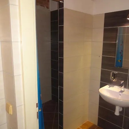 Chalupa-statek Arkáda Božanov