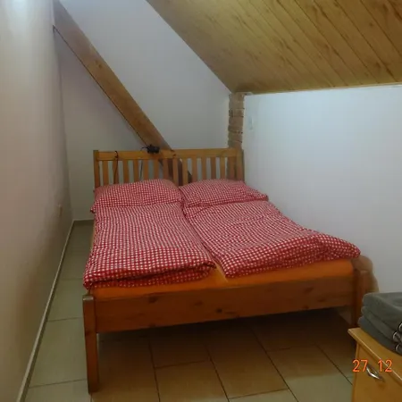 Chalupa-statek Arkada Country house *