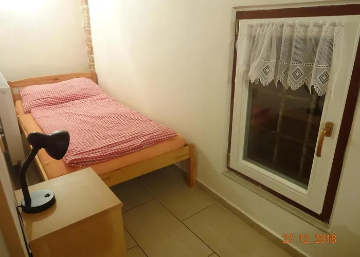 Chalupa-statek Arkada Božanov